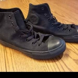 All Black Converse shoes - Unisex - 5 girl / 3 boy